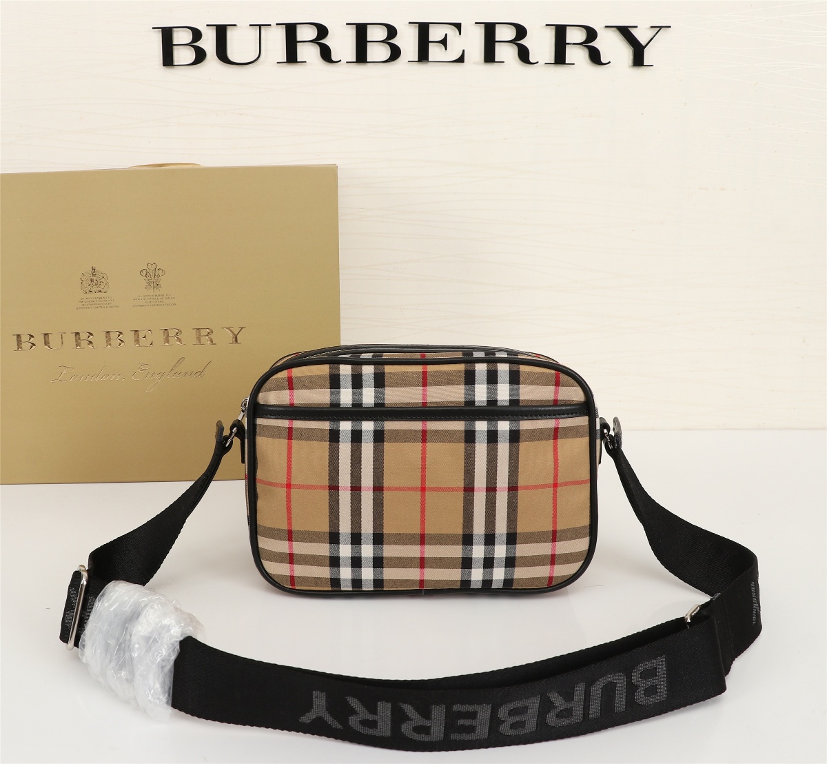 Burberry camera bag