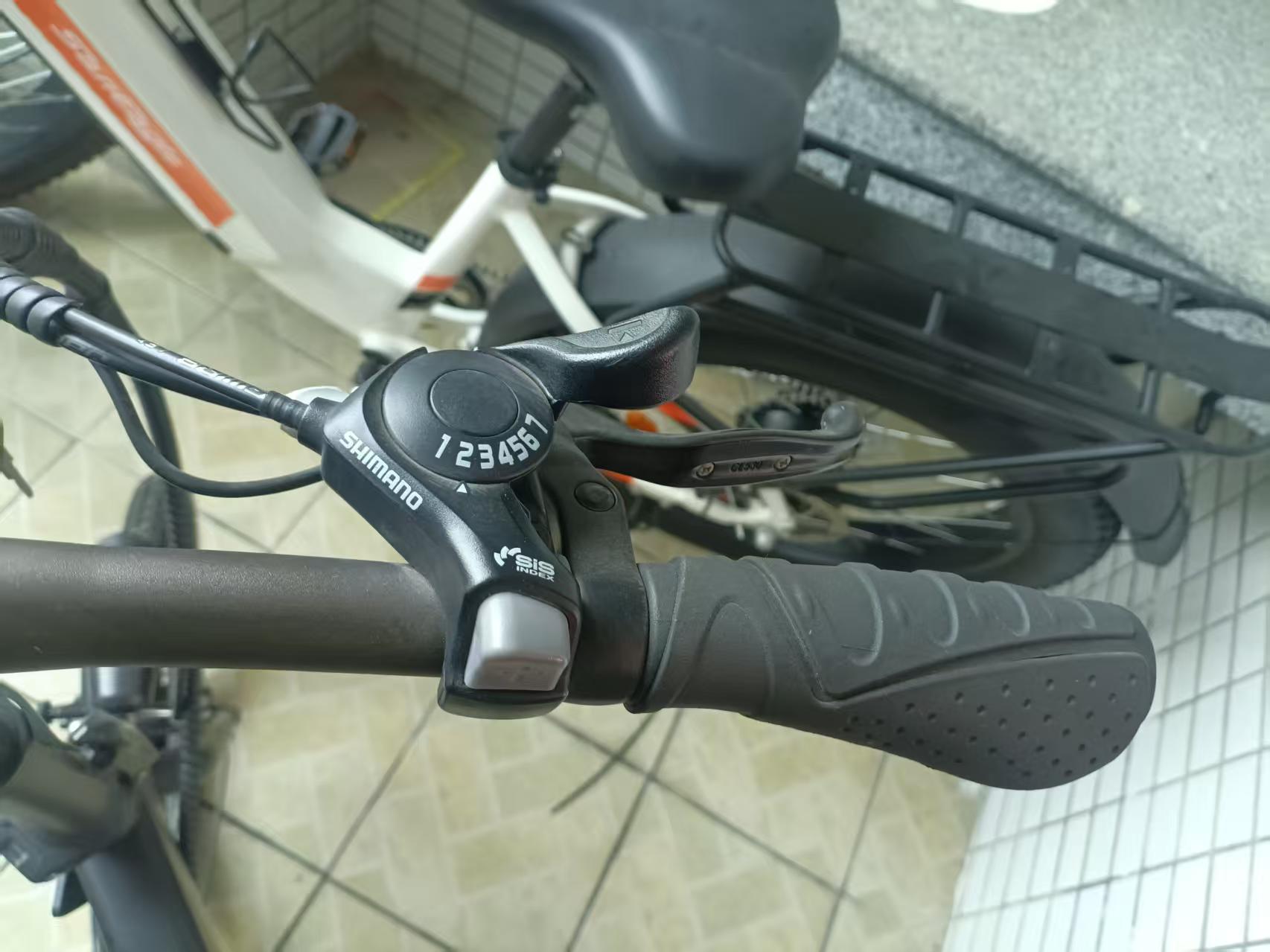 A set of left and right handles.