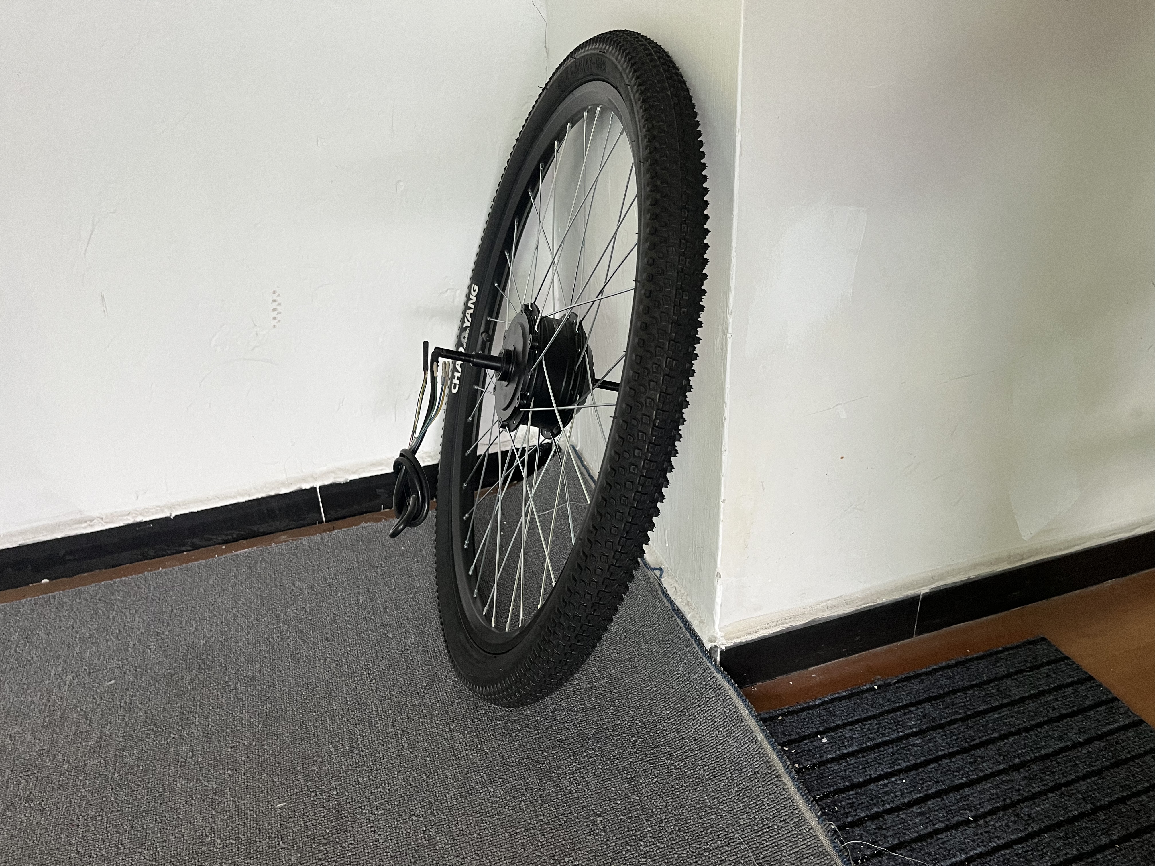 Z2 City Commuter Electric Bike Rear Wheel with Motor 