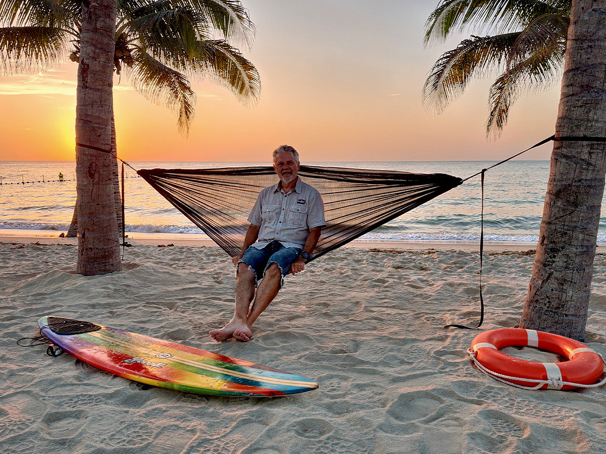 Night Cat Ultralight Pocket Hammock: Durable Tree Hammock Tear-Resistant Dyneema Fabric Only 0.66lb Max Load 330lbs Portable for Solo Hiking Backpacking