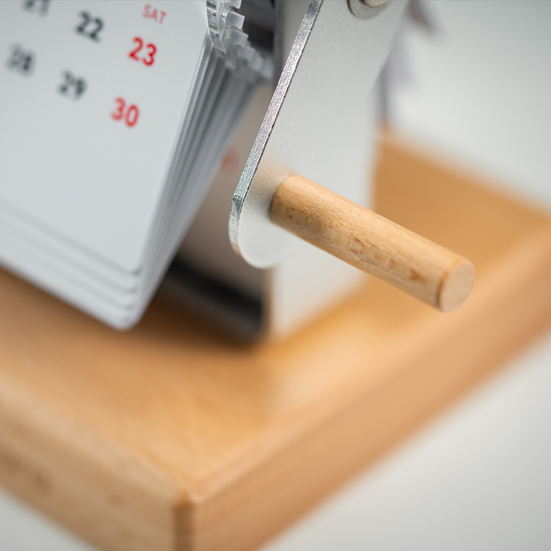 GRID® Mechanical Flip Calendar 2025