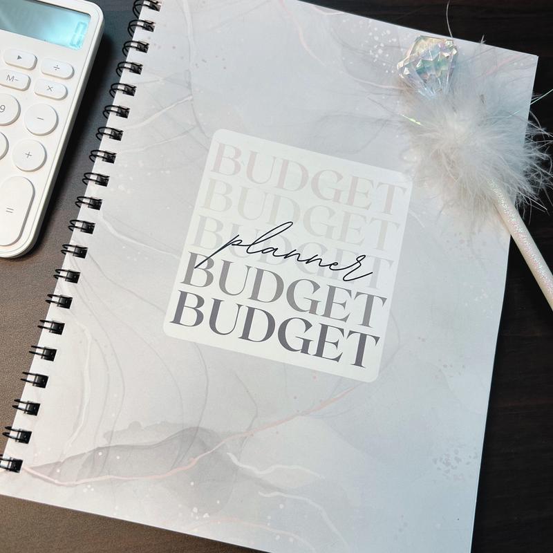 That Budget Babe 12 Month Undated Budget Planner with 116 Pages of Beginner Friendly Budgeting Templates