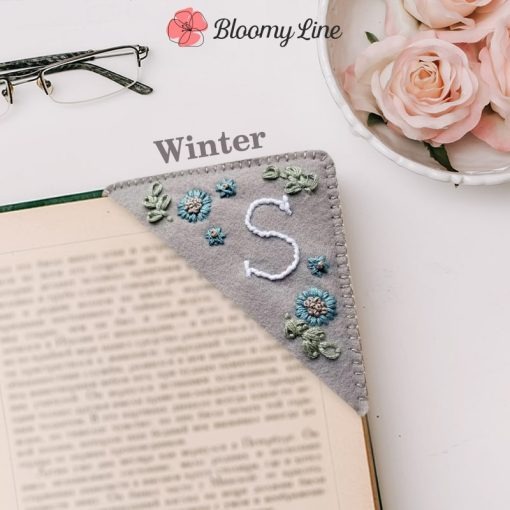 Personalized Hand Embroidered Corner Bookmark – rosiedelight