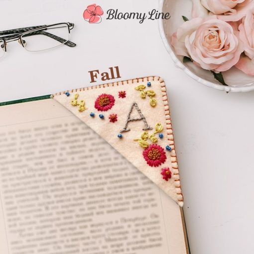 Personalized Hand Embroidered Corner Bookmark – rosiedelight