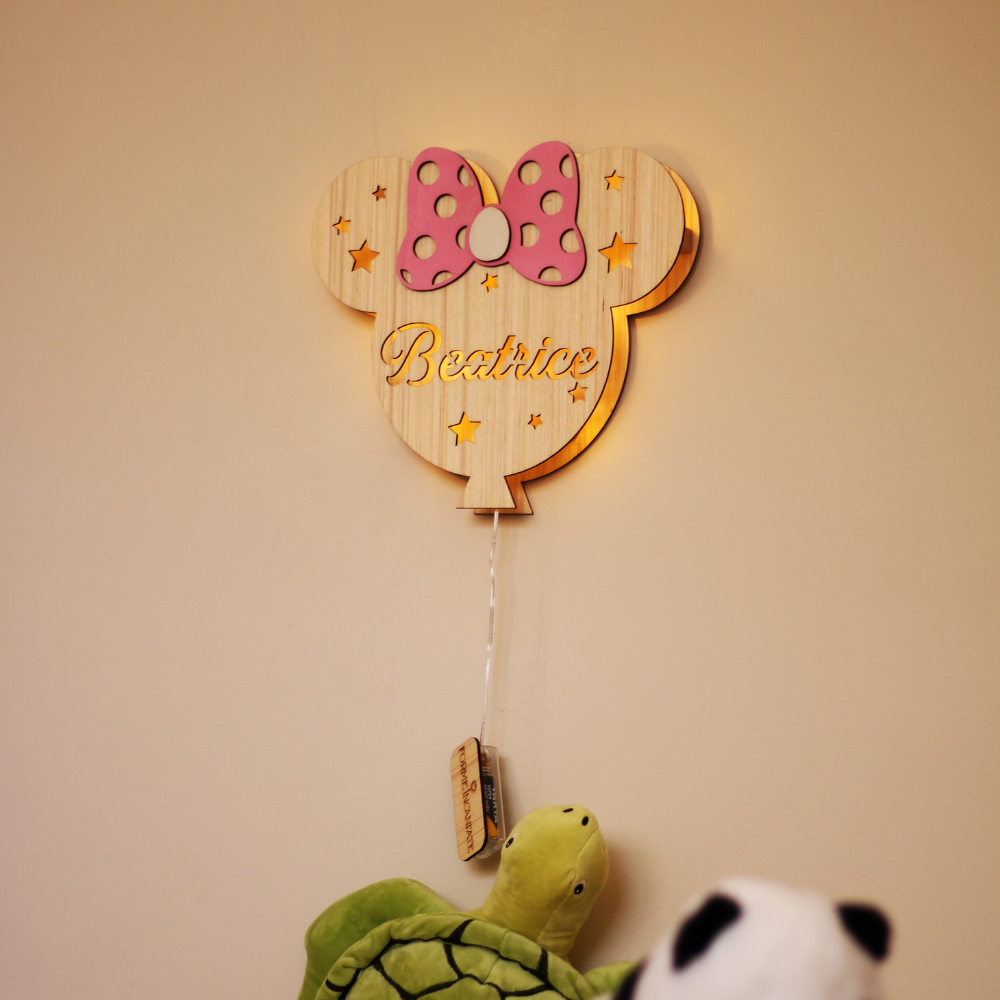 Lampada Minnie A Parete Con Nome Personalizzato