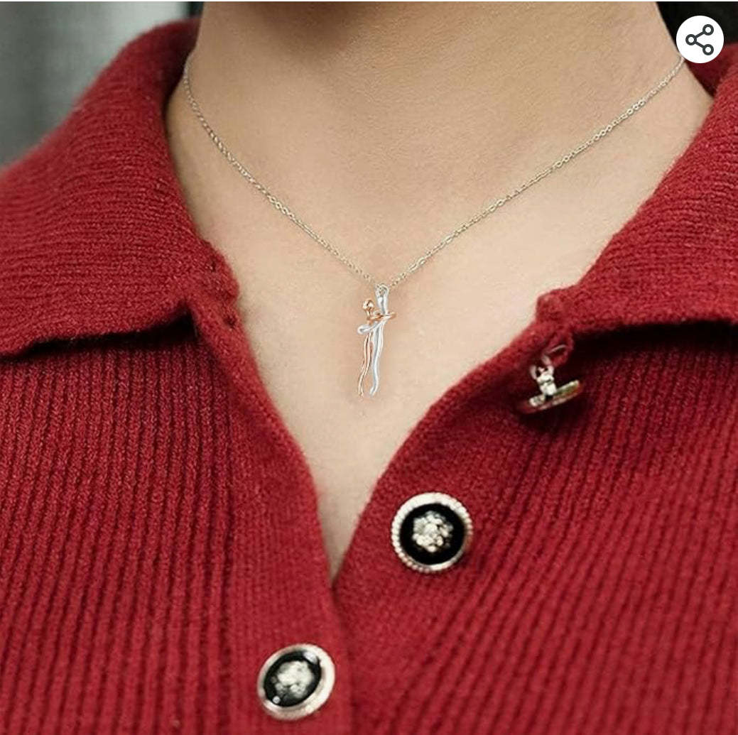 Viral Couples Hugging Necklace