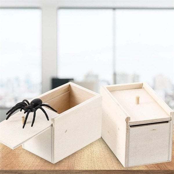 (🎁2024-Christmas Hot Sale🎁) Super Funny Crazy Prank Gift Box Spider 🎁Special gifts for friends/family!