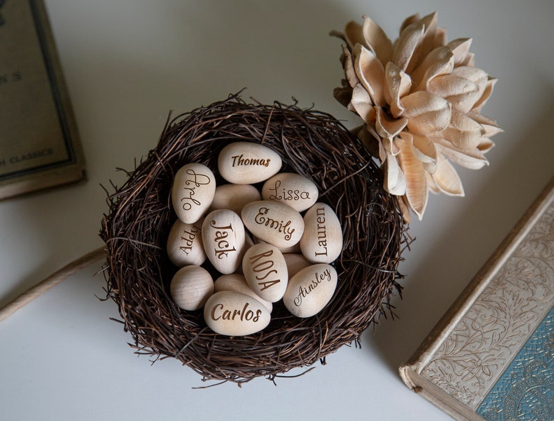 Family Tree Nest with Engraved Wood Eggs with Names, Grandparent Gift with Children's Names, Prayer Tokens, Personalized Name Gift