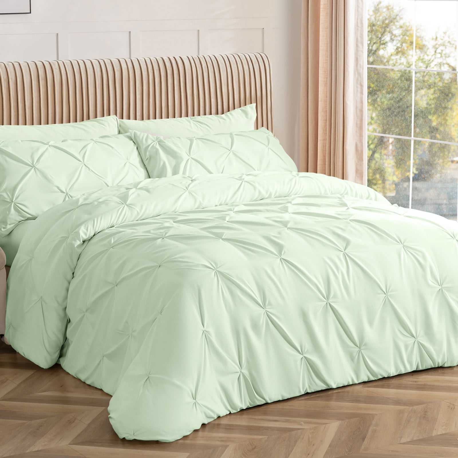 Sasttie 7-Piece Pintuck Comforter Set, Bed in a Bag, All-Season Bedding Set - Full / Mint