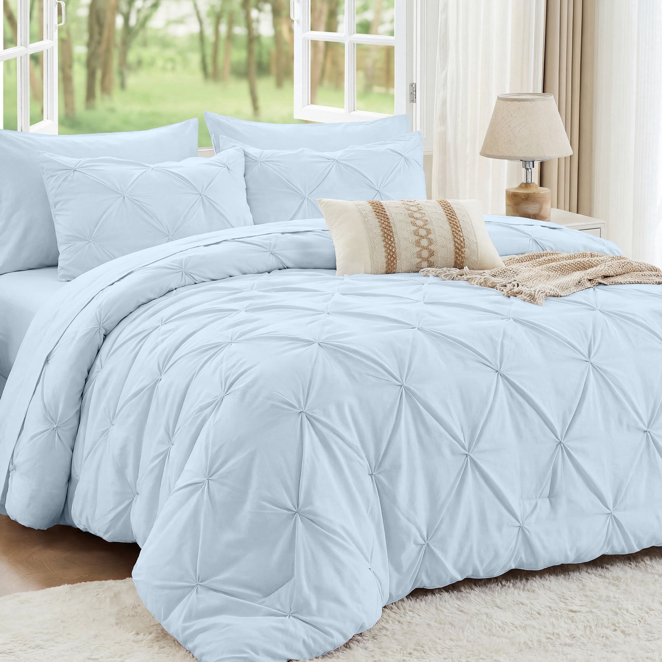 Sasttie 7-Piece Pintuck Comforter Set, Bed in a Bag, All-Season Bedding Set - King / Light Blue