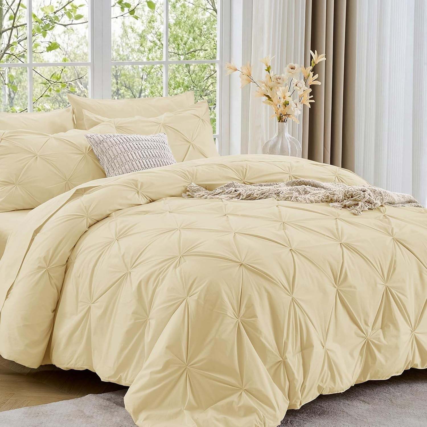 Sasttie 7-Piece Pintuck Comforter Set, Bed in a Bag, All-Season Bedding Set - King / Pale Yellow