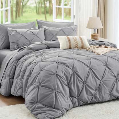 Sasttie 7-Piece Pintuck Comforter Set, Bed in a Bag, All-Season Bedding Set - Queen / Light Grey