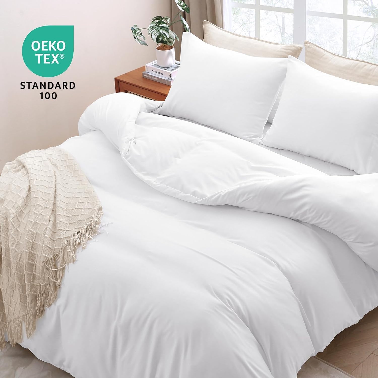 MUXHOMO White Duvet Cover Queen Size, Soft Double Brushed Duvet Covers Set 3 Pieces, Warm Comforter Cover with Zipper Closure and 2 Pillow Cases (90"×90")