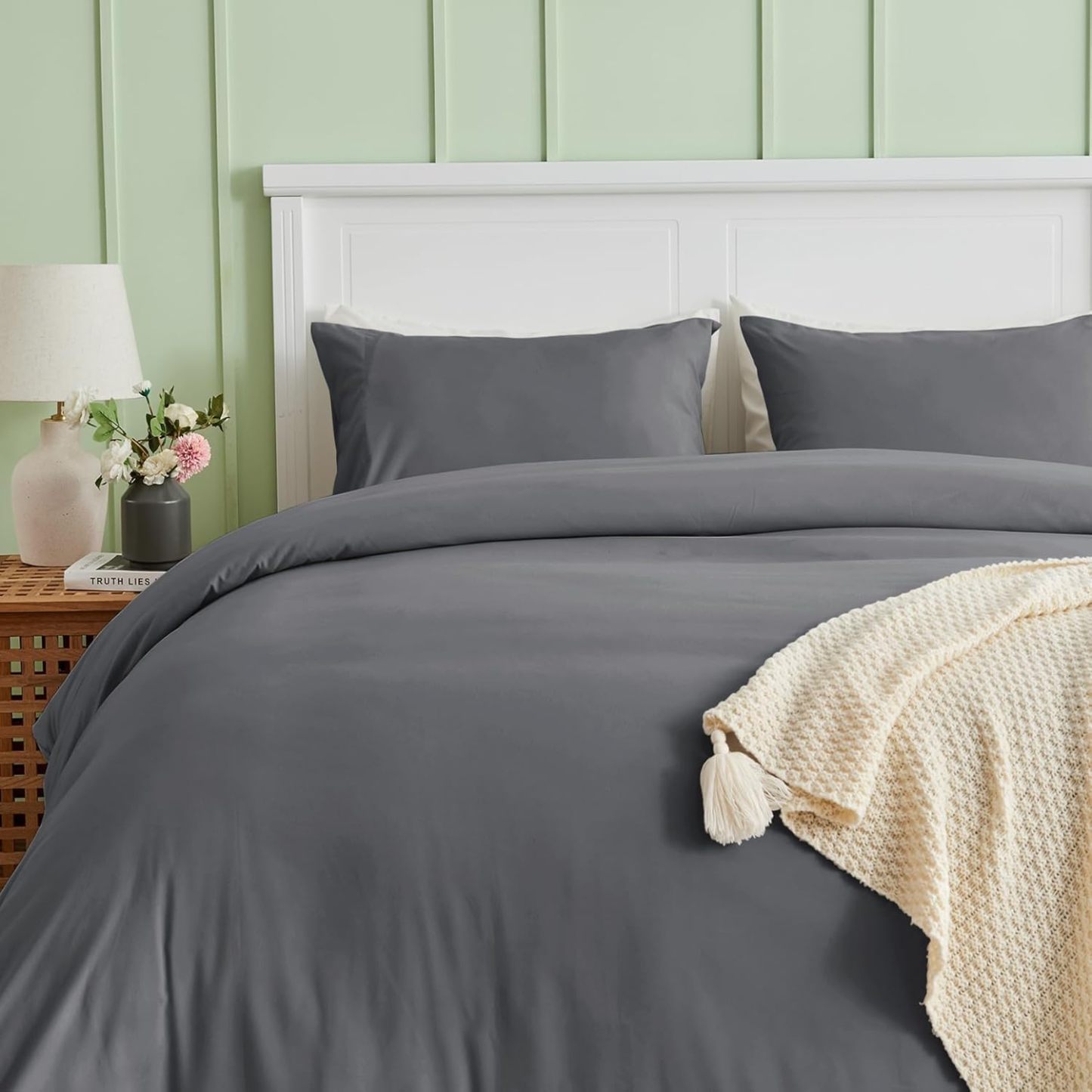 Sasttie Duvet Cover Twin/Twin XL Size, Double Brushed Twin/Twin XL Duvet Cover, 3-Piece Duvet Cover Set Includes 1 Duvet Cover (68x90) and 1 Pillowcase (20x26) with Zipper Closure, Dark Grey