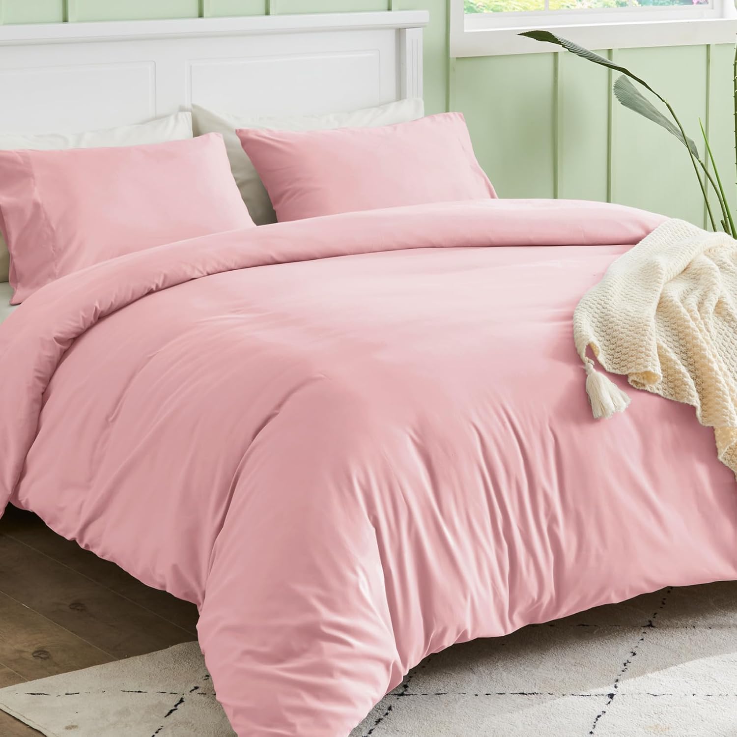 Sasttie Duvet Cover Twin/Twin XL Size, Double Brushed Twin/Twin XL Duvet Cover, 3-Piece Duvet Cover Set Includes 1 Duvet Cover (68x90) and 1 Pillowcase (20x26) with Zipper Closure, Baby Pink