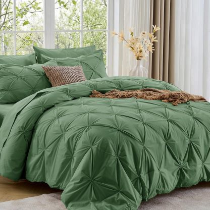 Sasttie Queen Comforter Set, 7-Piece Bed in a Bag, Pintuck Bedding Sets for All Season, Includes Comforter, Flat Sheet, Fitted Sheet, Pillowcases and Pillowshams, Beige