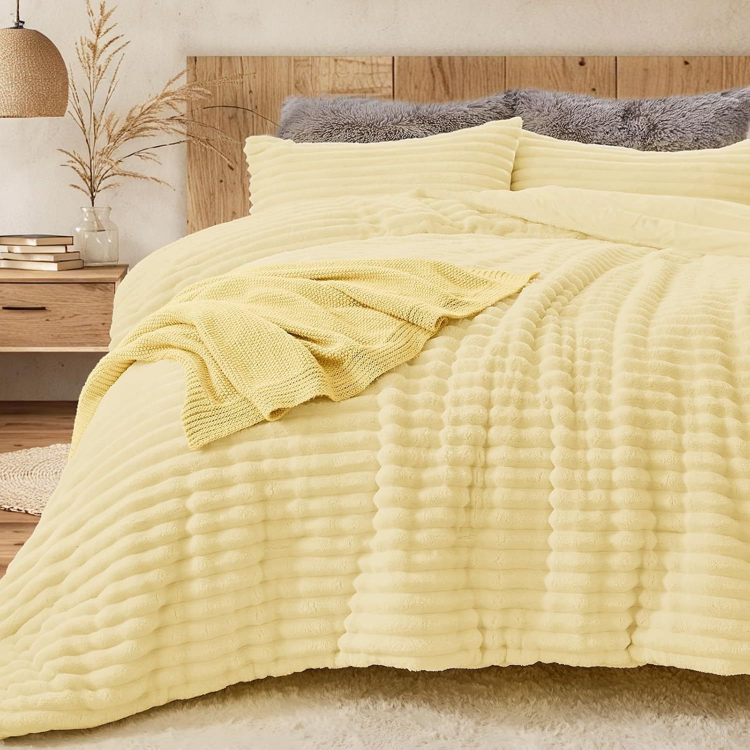 Sasttie Fluffy Queen Comforter Set, 3 PC Soft Fleece Bedding, Cream White | Marshmallow Bedding Set with 2 Pillowcases, Warm & Fuzzy Faux Fur Down Alternative, OEKO-TEX Certified