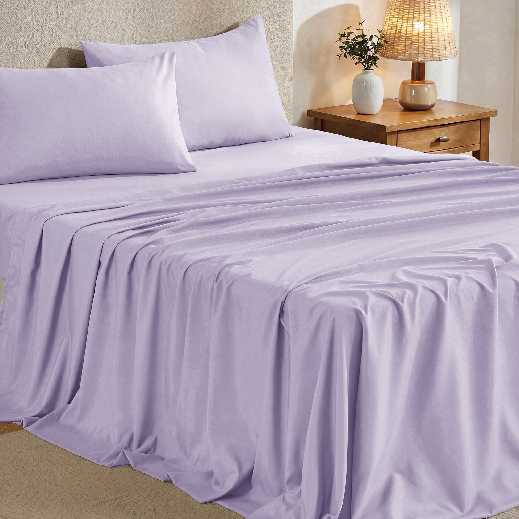 Sasttie 4-Piece Microfiber Bed Sheet Set, Deep Pocket Fitted Sheet & Pillowcases - Queen / Lavender