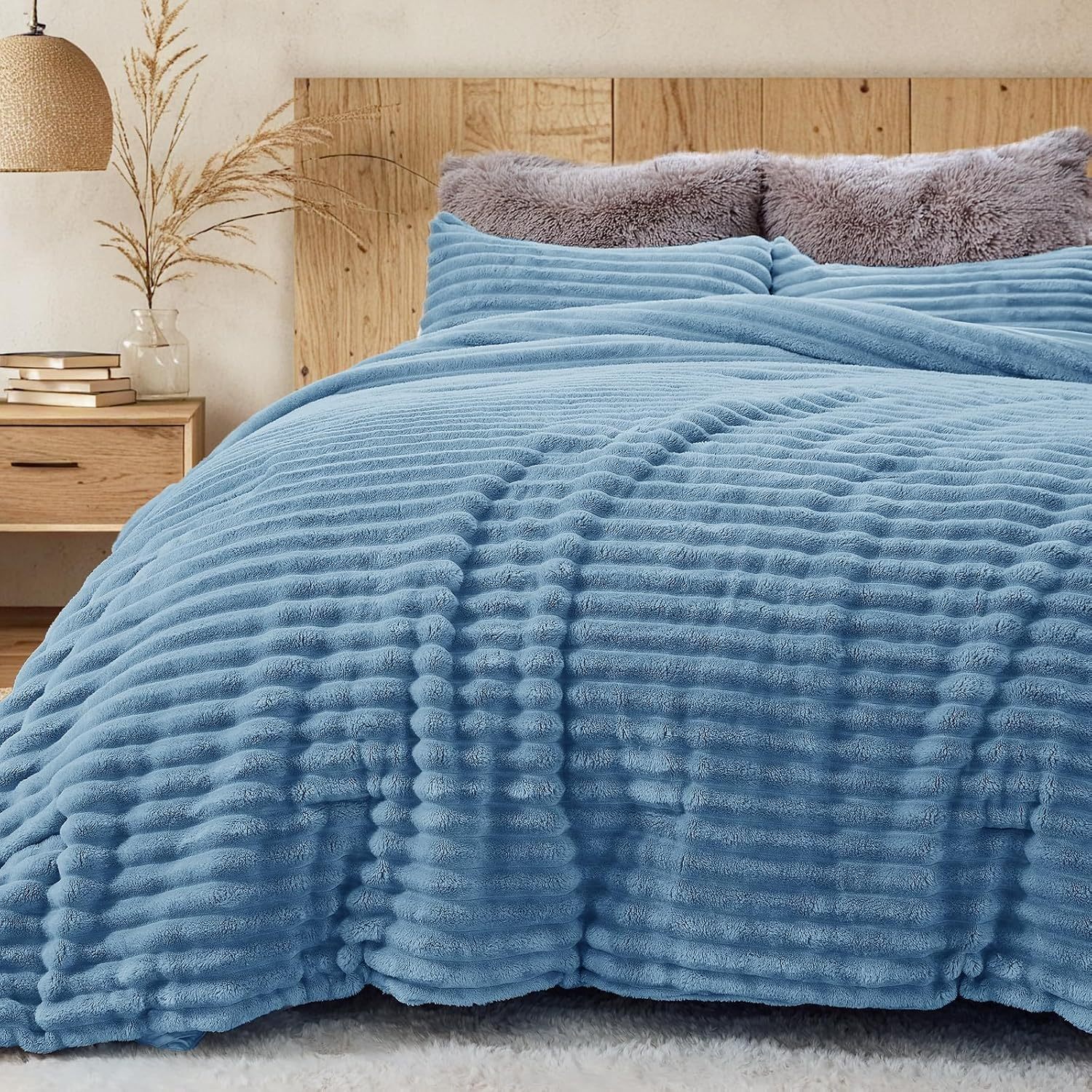 Sasttie Fluffy Queen Comforter Set, 3 PC Soft Fleece Bedding, Cream White | Marshmallow Bedding Set with 2 Pillowcases, Warm & Fuzzy Faux Fur Down Alternative, OEKO-TEX Certified