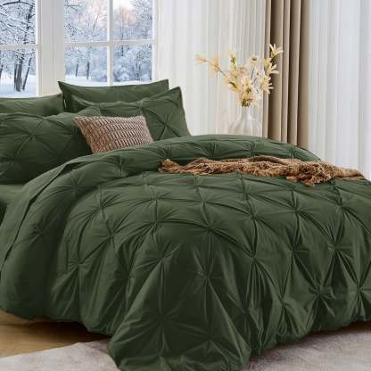 Sasttie 7-Piece Pintuck Comforter Set, Bed in a Bag, All-Season Bedding Set - King / Dark Green
