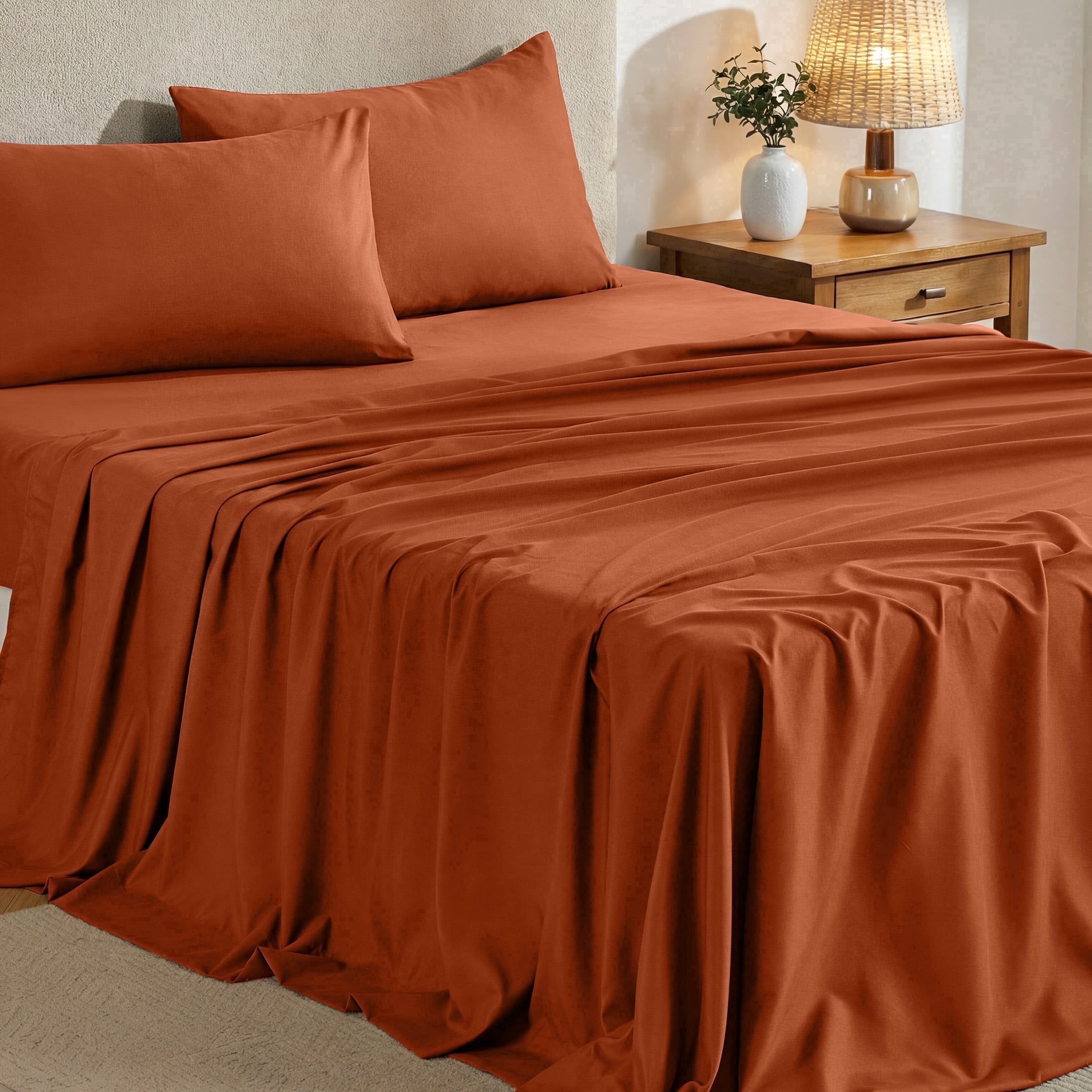 Sasttie 4-Piece Microfiber Bed Sheet Set, Deep Pocket Fitted Sheet & Pillowcases - Queen / Burnt Orange