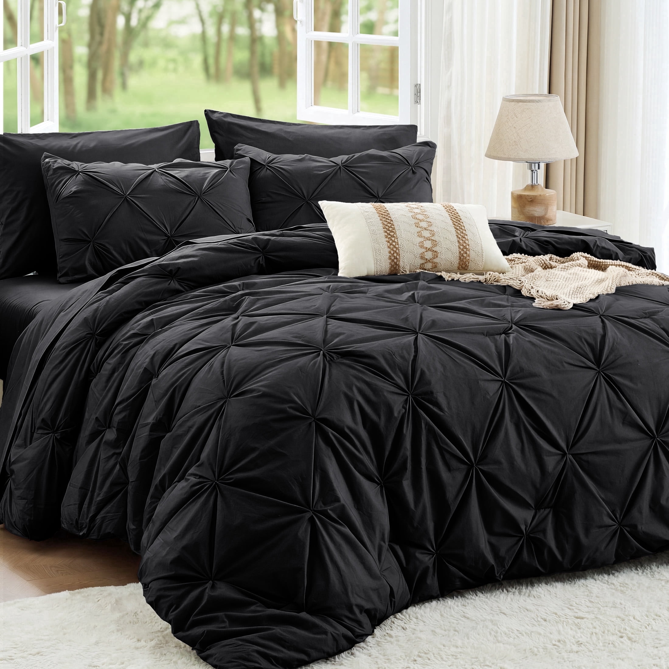 Sasttie 7-Piece Pintuck Comforter Set, Bed in a Bag, All-Season Bedding Set - Queen / Black