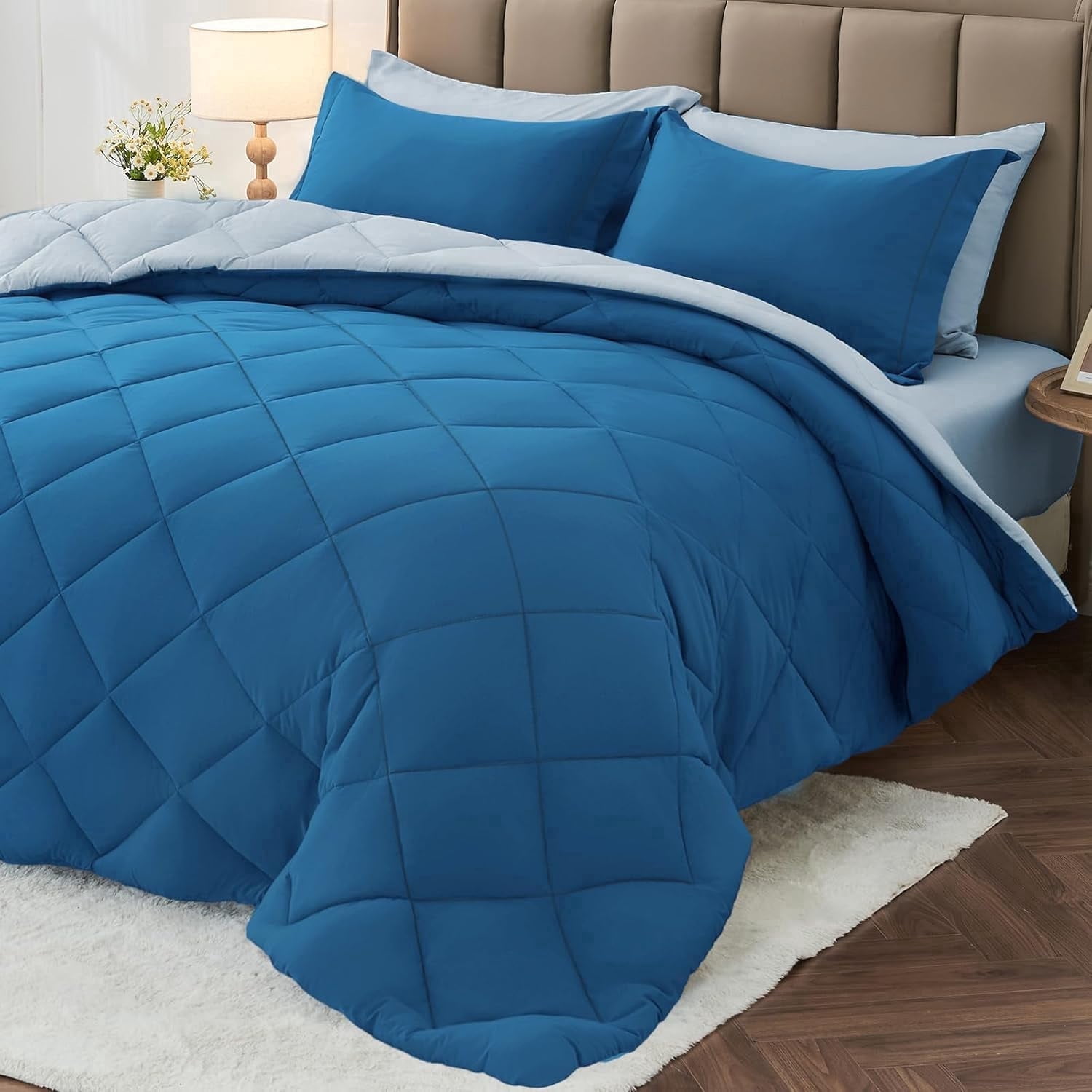 Sasttie 7-Piece Reversible Comforter Set, Bed in a Bag, All-Season Bedding Set - Full / Black & White