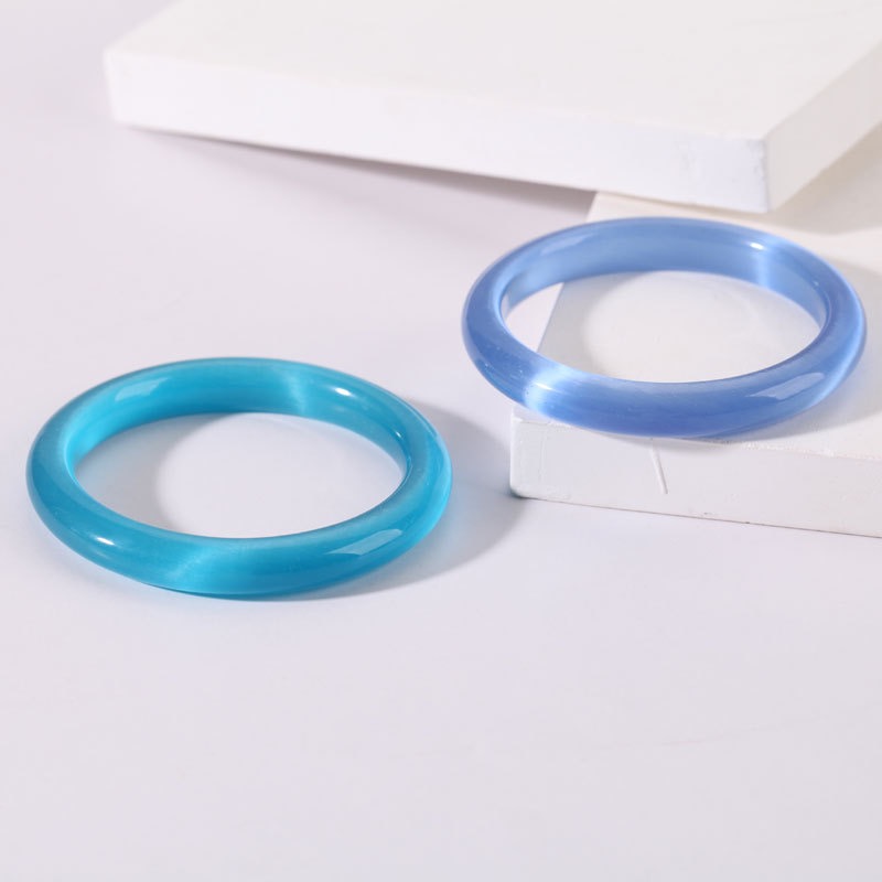Cat Eyes Glass Bangle