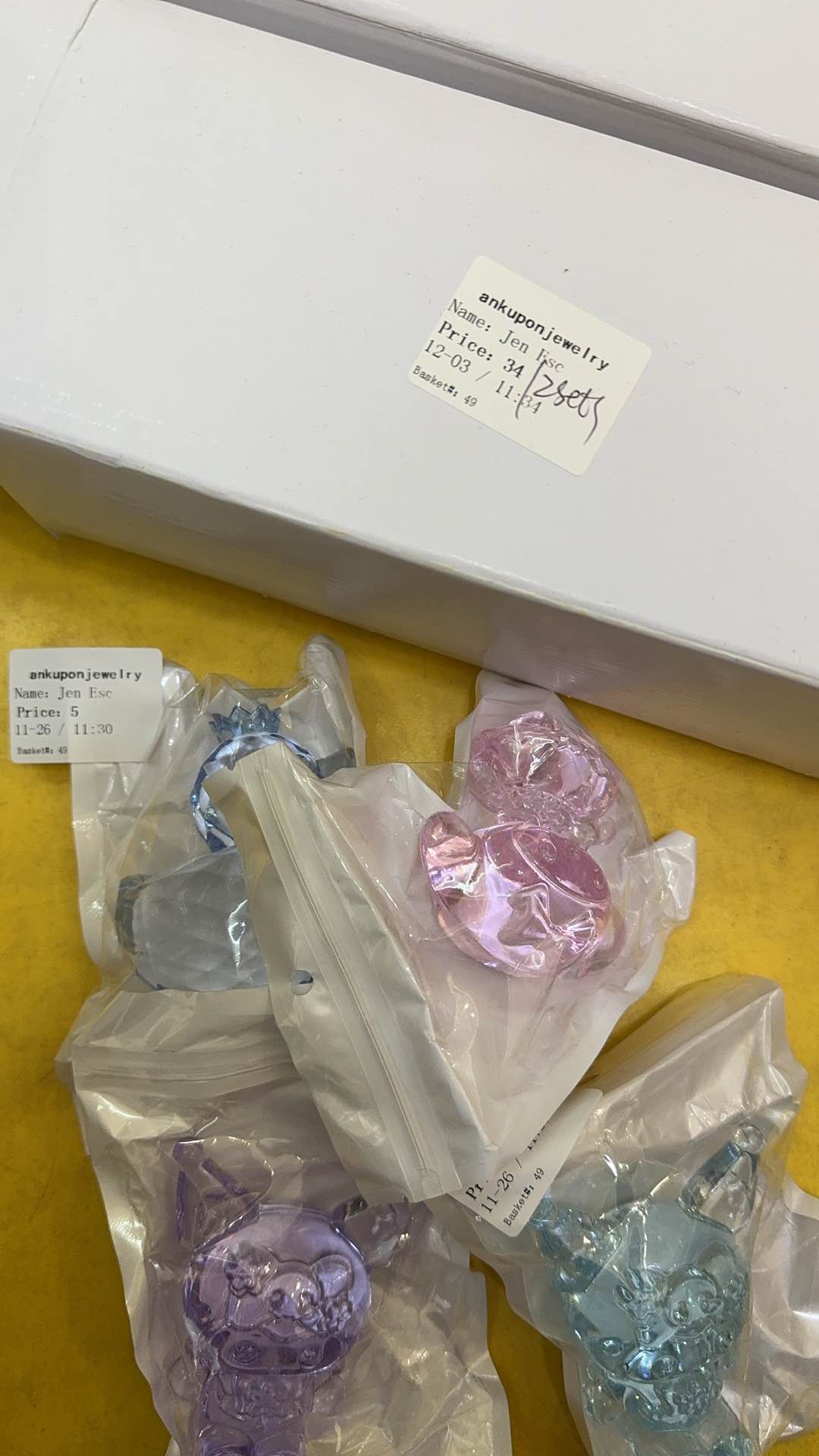 Jen esc    44$