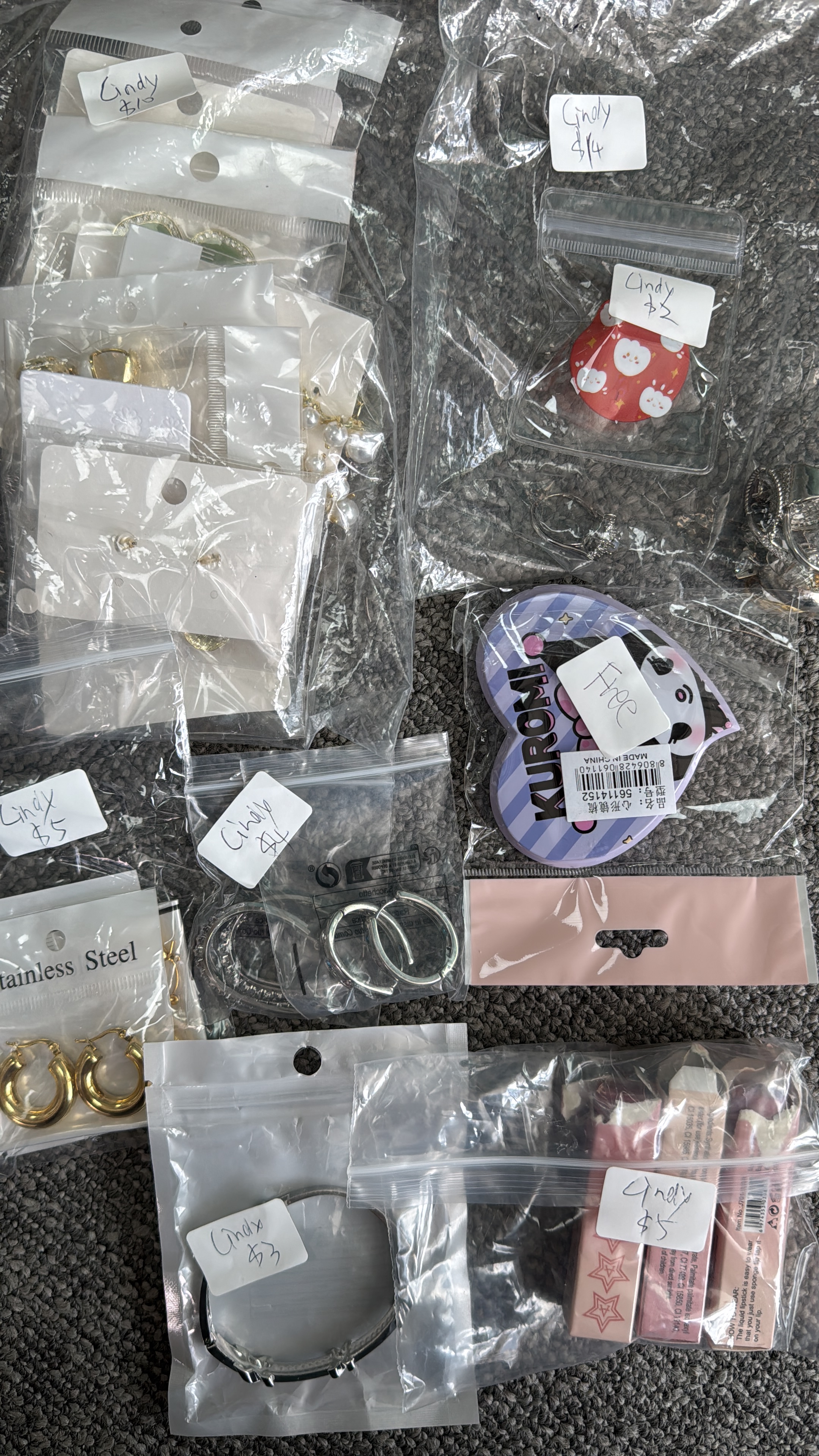 24Cindy24. $43+$8shipping=$51