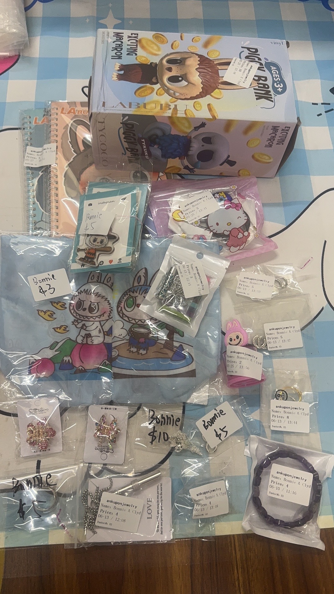 Bonnie $85+$4 shipping +$5 tariff =$94