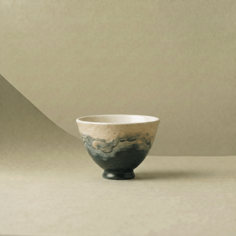 "Lake Veil" – Hand-Thrown Jingdezhen Stoneware Shallow Bowl Tea Cup