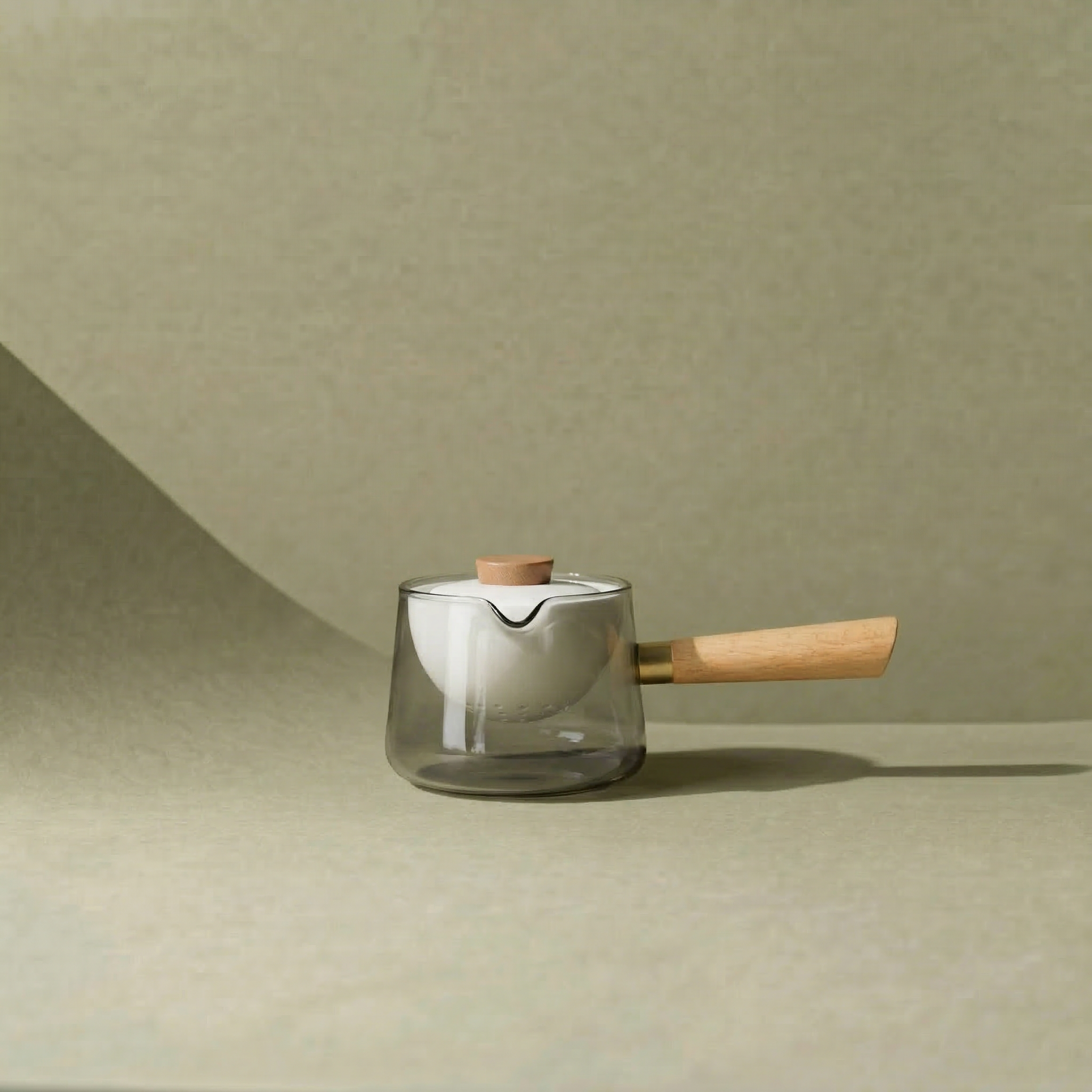 “Vortex Classic” - Heat-Resistant Glass Handled Teapot with Rotating Strainer