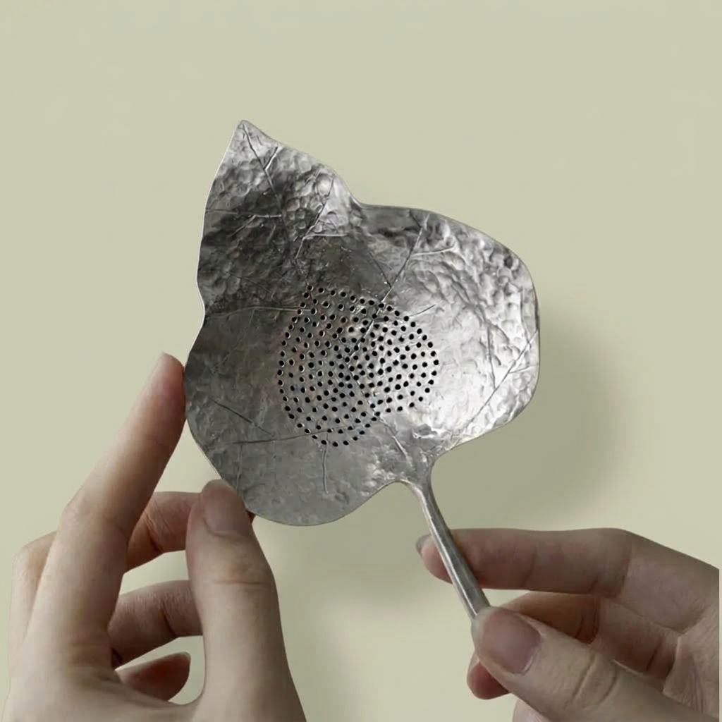 [Buy 1 Get 1 Free]“Bodhi Leaf”  - Tin-made Tea Strainer