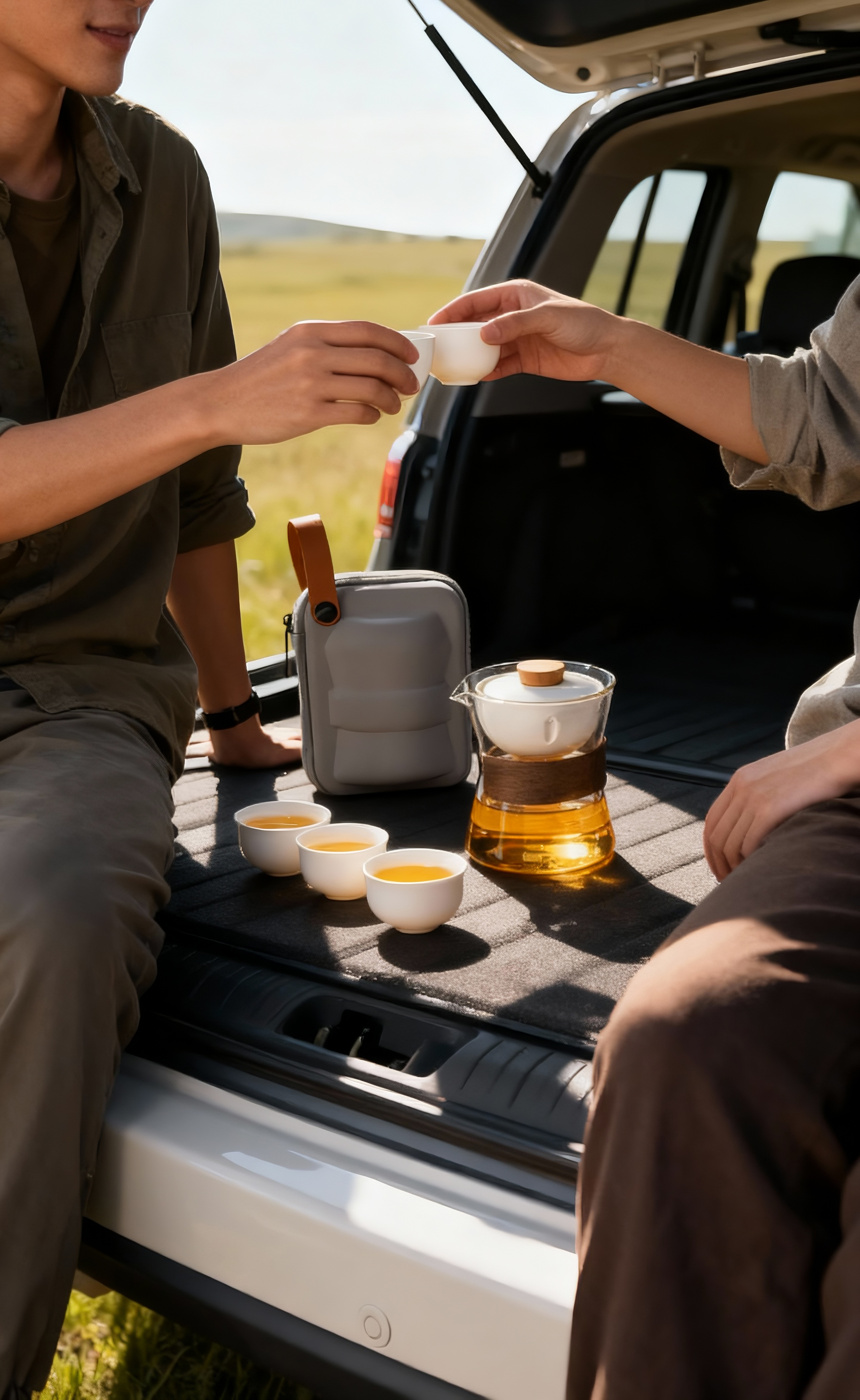 Vortex Kit” - Heat-Resistant Glass Handled Teapot with Rotating