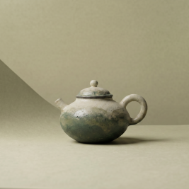 Lake Veil Hand-Thrown Jingdezhen Stoneware Horizontal Teapot with ergonomic handle