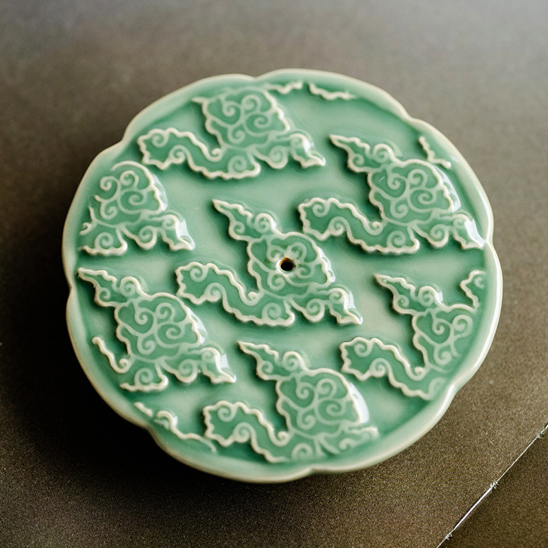 [Buy 1 Get 1 Free]“Auspicious Cloud” - Antique Style Yue Kiln Celadon Incense Burner/Holder-TeaTsy Official Website
