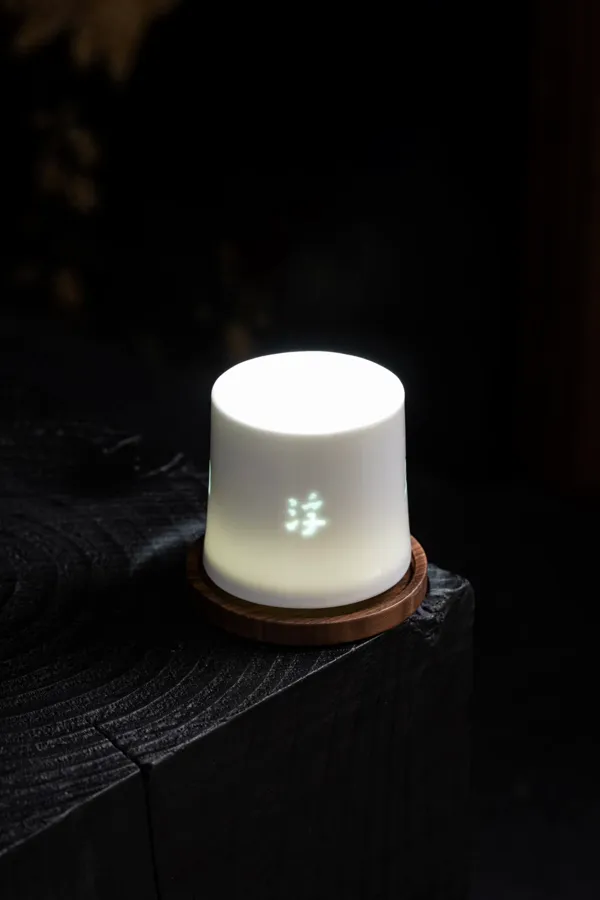 Luminous Linglong Translucent Hand-carved Porcelain Details