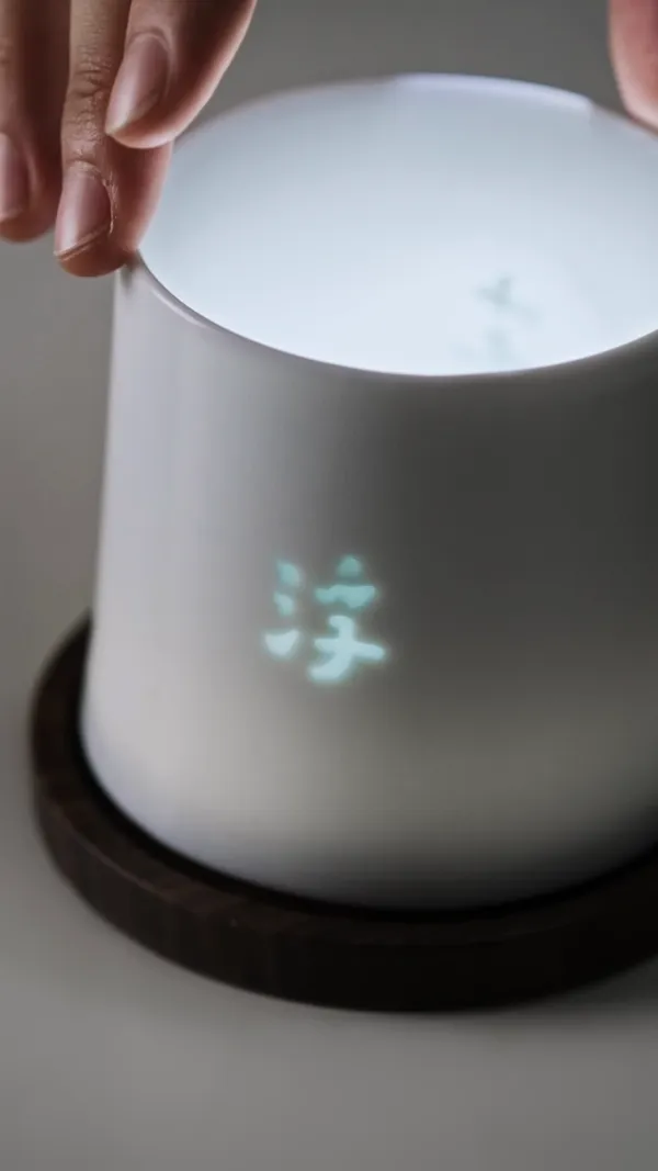 Innovative Kinetic Gyro Spinning Tea Cup Base