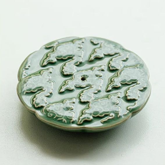 [Buy 1 Get 1 Free]“Auspicious Cloud” - Antique Style Yue Kiln Celadon Incense Burner/Holder-TeaTsy Official Website