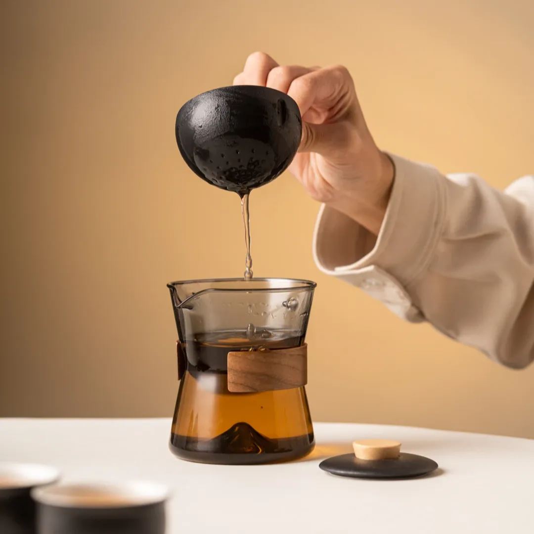 “Vortex Jingmai” - Heat-Resistant Glass Handled Teapot with Rotating Strainer Travel Set-TeaTsy Official Website