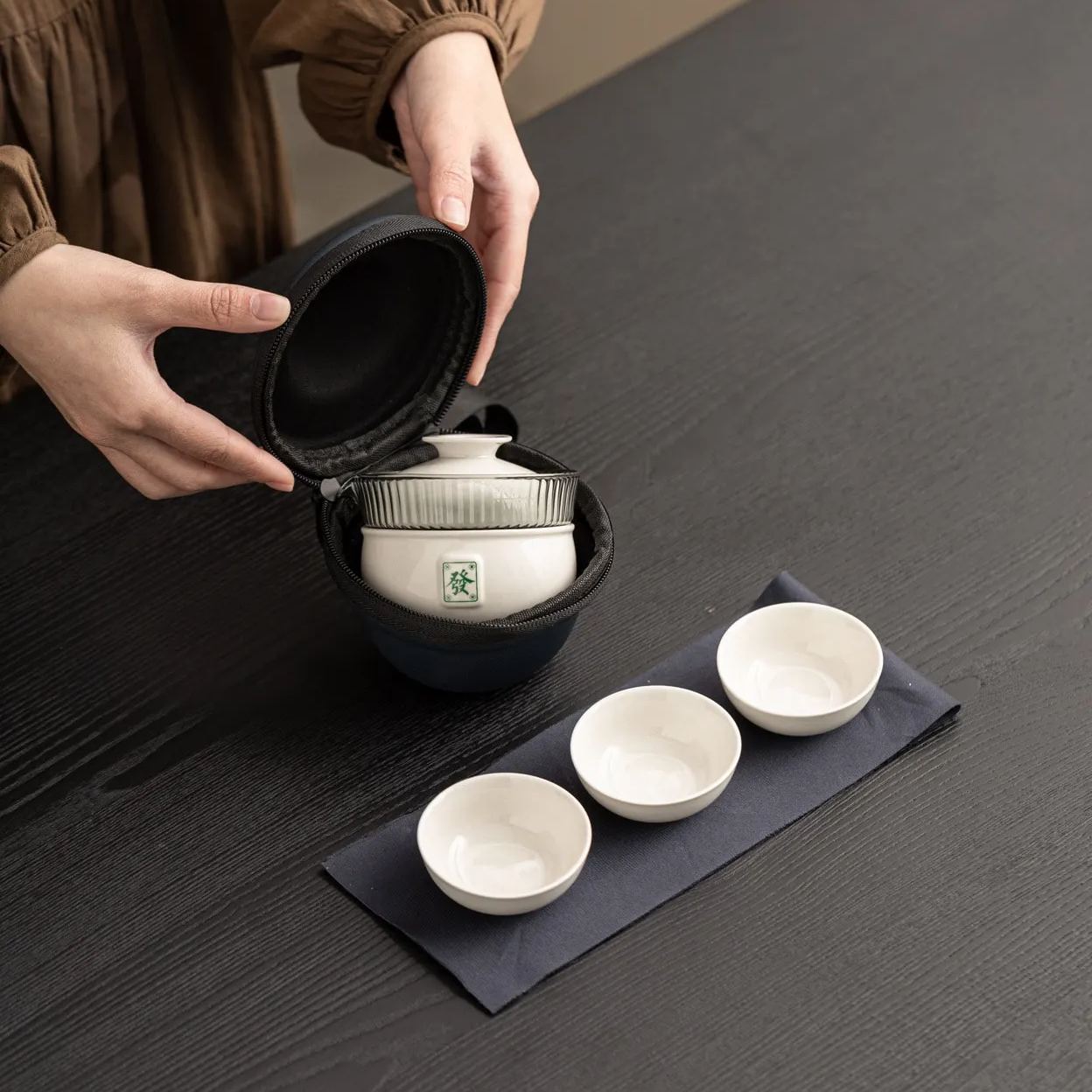  “Fa" Grass Wood Glaze Porcelain Portable Tea Set with Protective Case-TeaTsy Official Website