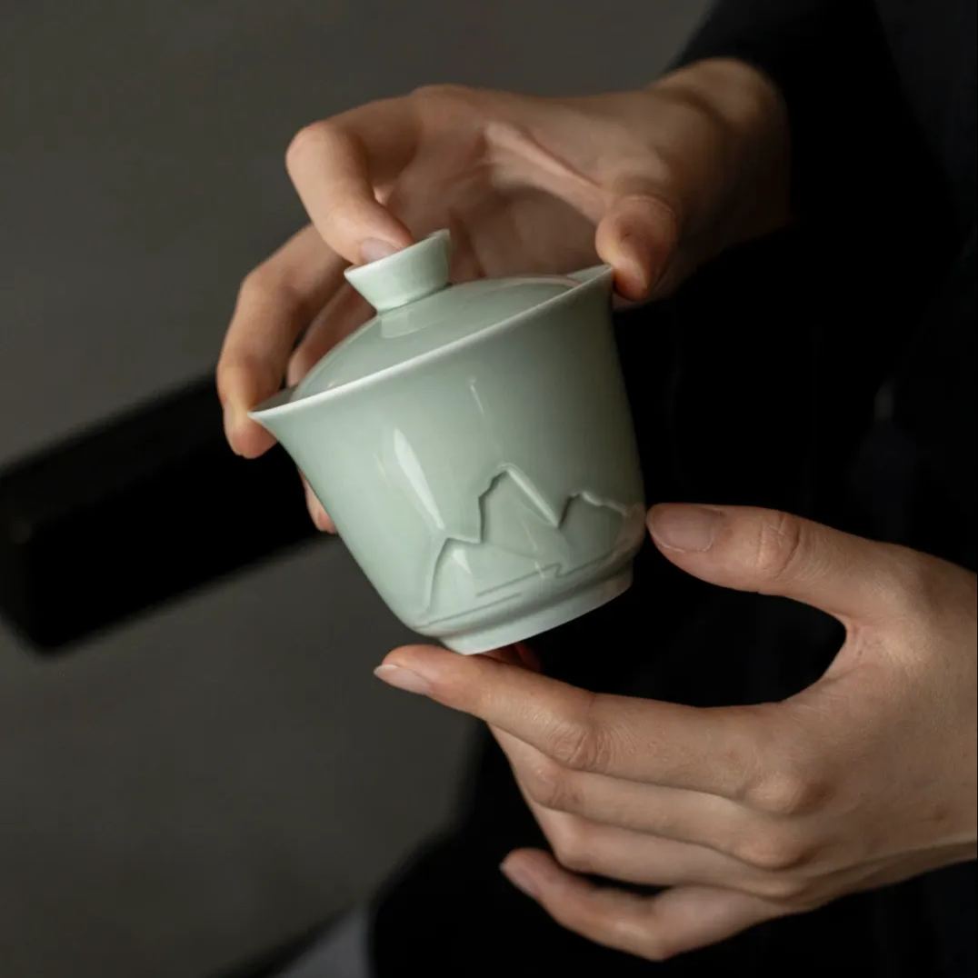 “Jingmai“ Portable Tea Set – Celadon Gaiwan with Cups | Inspired by UNESCO Heritage Jingmai Mountain | Travel Gongfu Tea Set with Case | Traditional Chinese Teaware Gift
