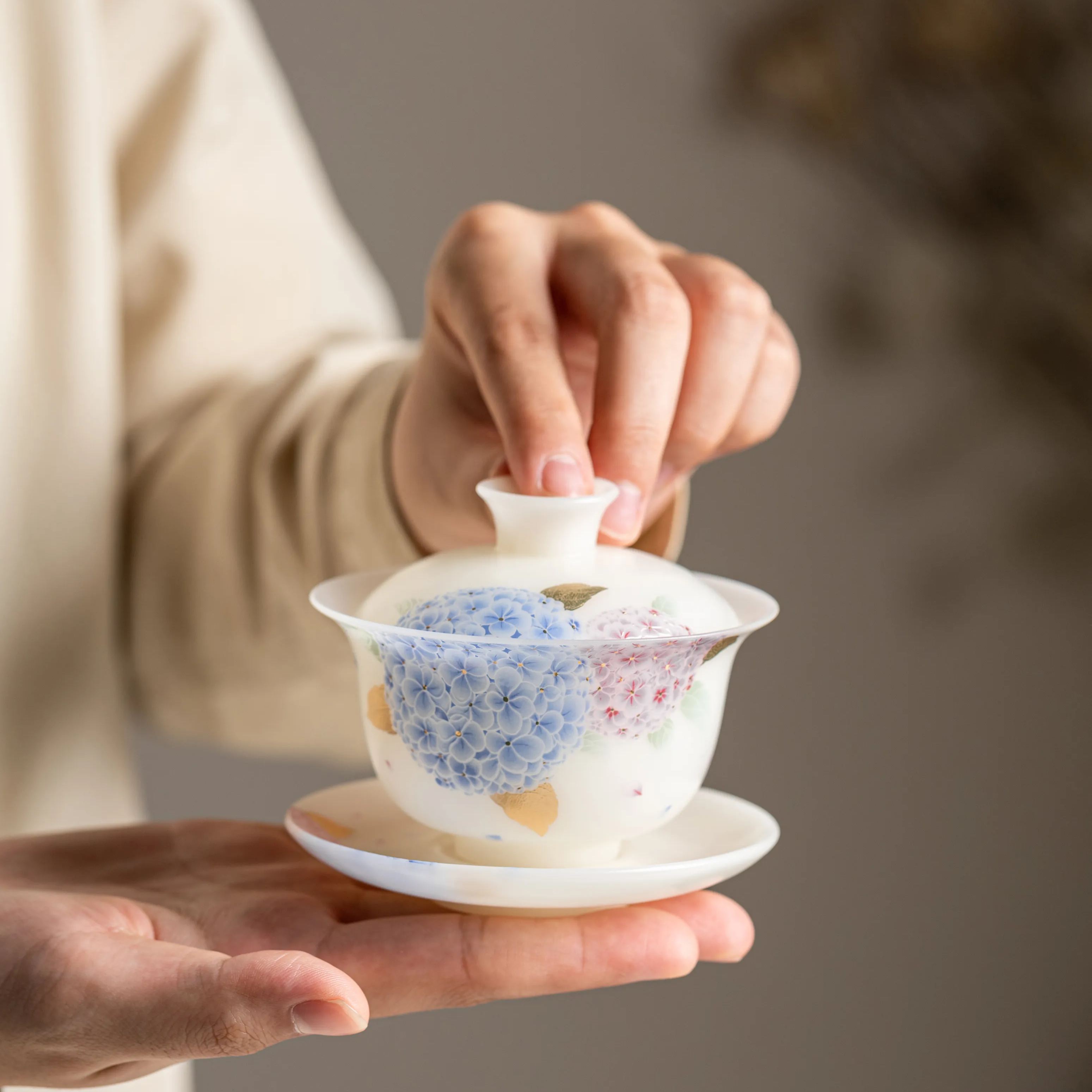 "Hydrangea Reverie" - PuYu(璞玉) White Porcelain Tea Gift Set-TeaTsy Official Website