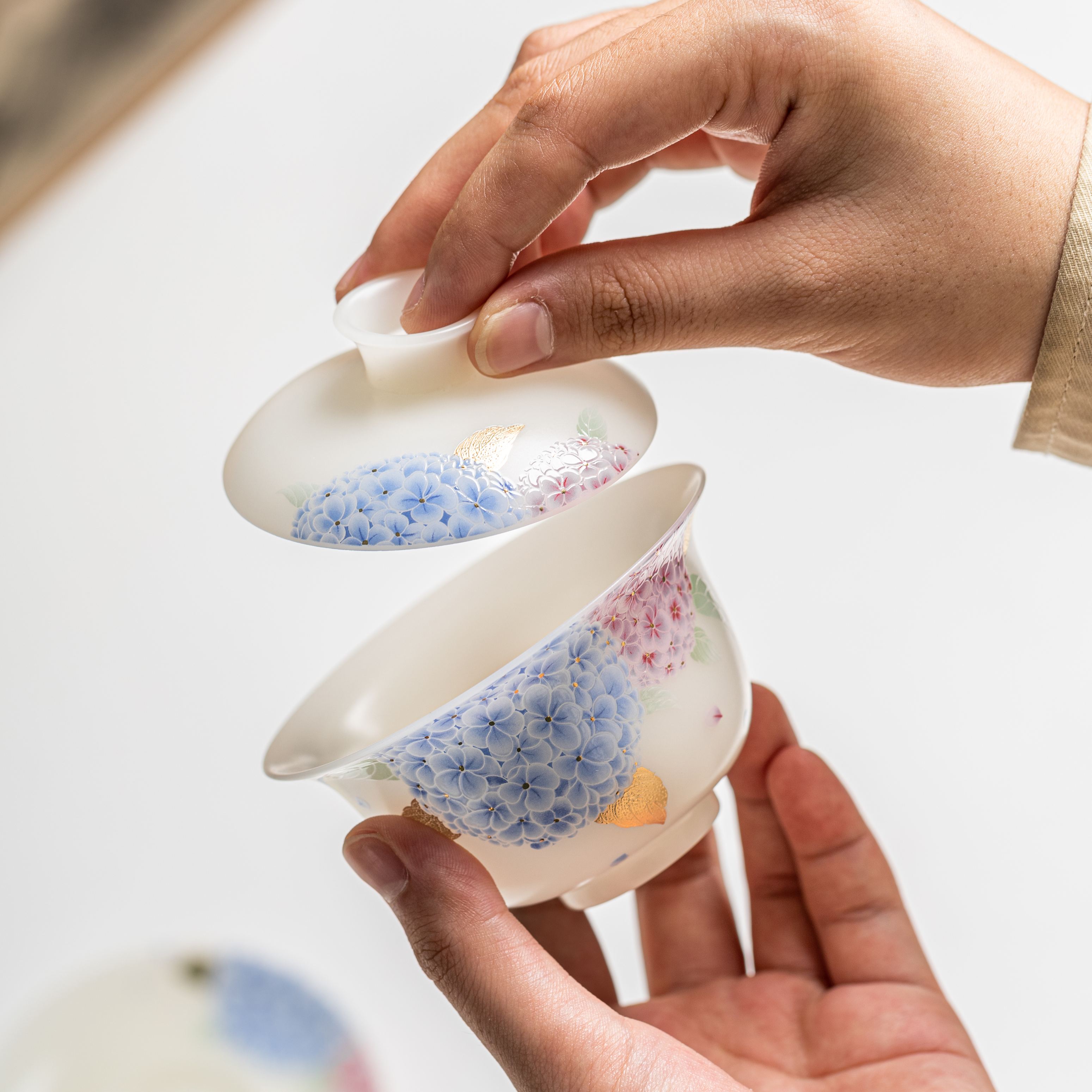"Hydrangea Reverie" - PuYu(璞玉) White Porcelain Tea Gift Set-TeaTsy Official Website