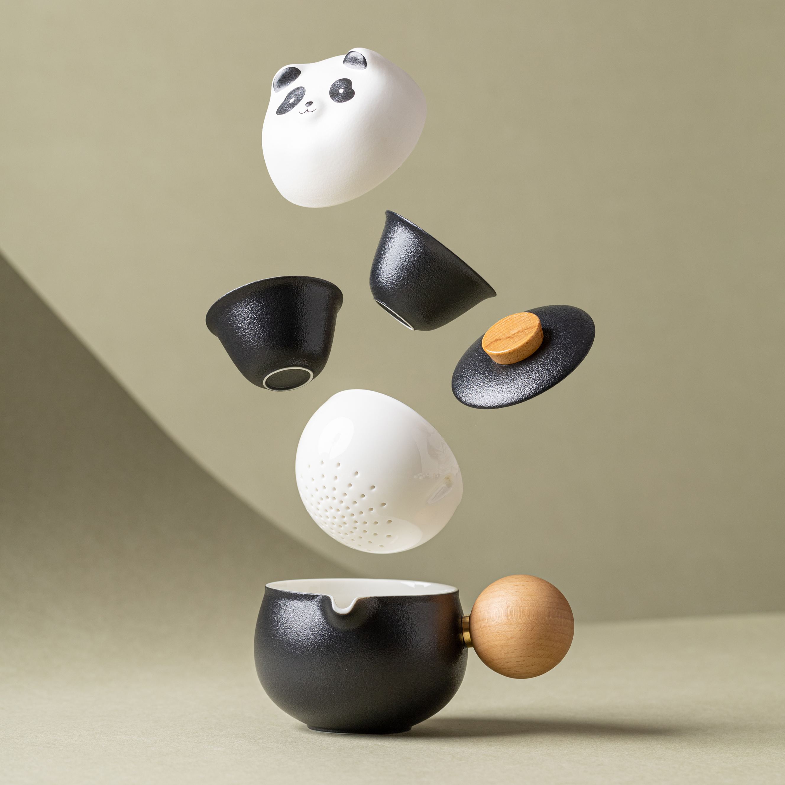 "Panda Pour" - Portable Tea Set With Rotating Strainer-TeaTsy Official Website