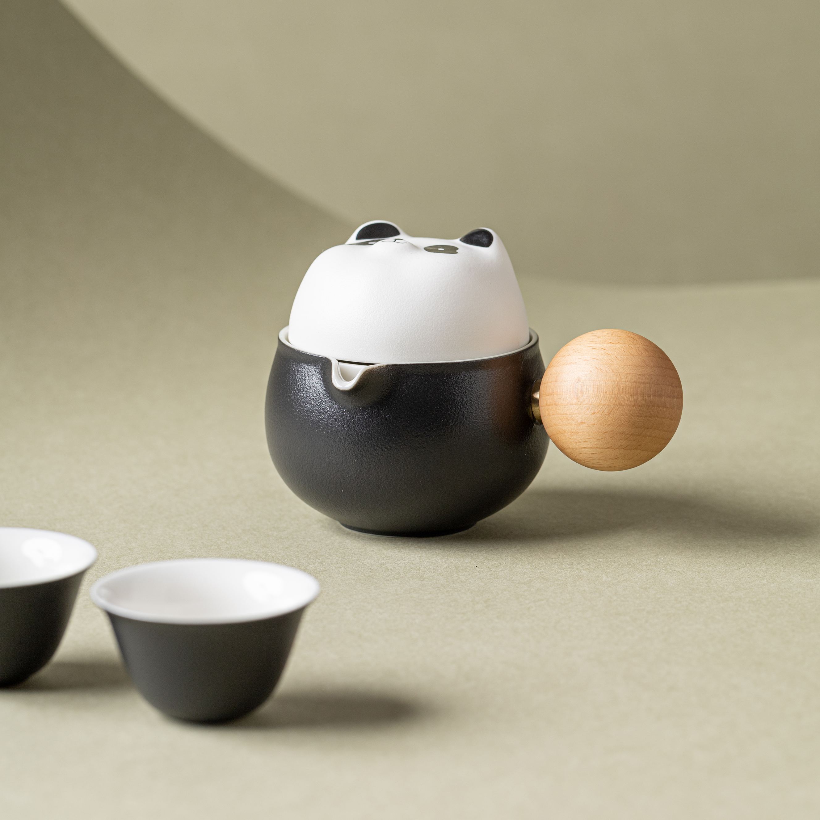 "Panda Pour" - Portable Tea Set With Rotating Strainer-TeaTsy Official Website