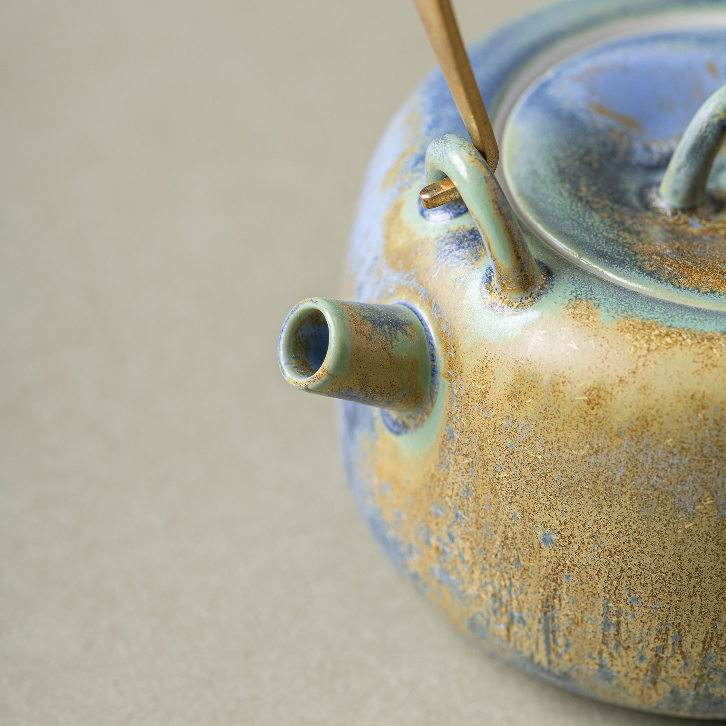 Thousand Miles of Rivers and Mountains/千里江山（Qian Li Jiang Shan - Crystalline Glaze Beam-Handled Teapot-TeaTsy Official Website