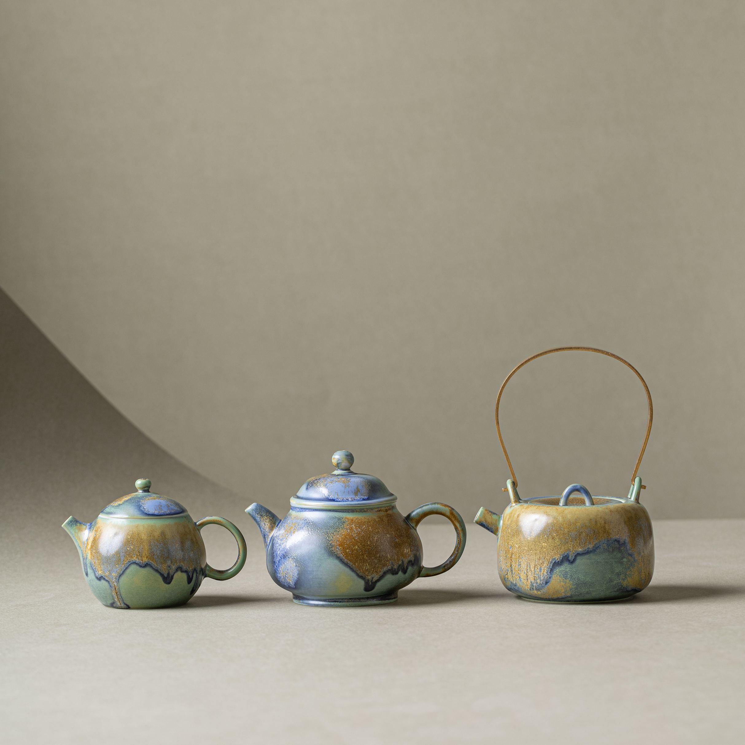 Thousand Miles of Rivers and Mountains/千里江山(Qian Li Jiang Shan) - Crystalline Glaze Duoqiu(掇球) Teapot-TeaTsy Official Website