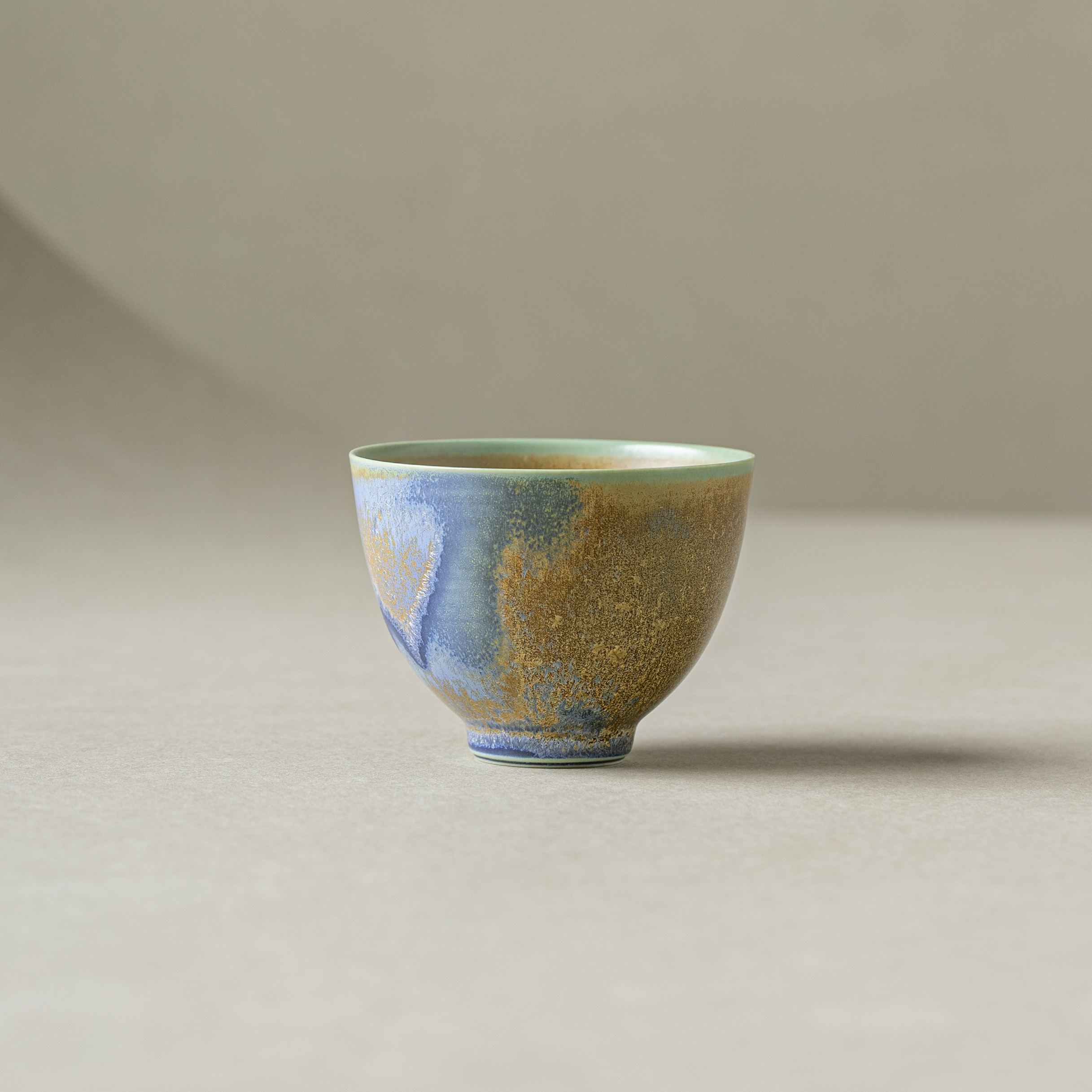 Thousand Miles of Rivers and Mountains/千里江山(Qian Li Jiang Shan) - Crystalline Glaze Glaze Curved-Bellied Teacup-TeaTsy Official Website